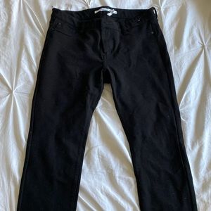 Celebrity pink midrise skinny jeans, flexible fit, Black color does not wash out
